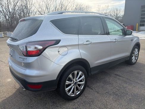 Used 2017 Ford Escape Titanium image 3