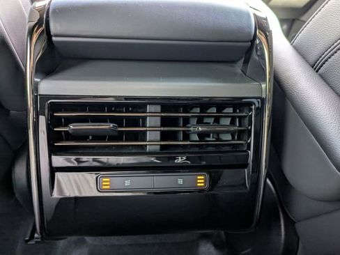 Used 2025 Land Rover Range Rover Sport AWD/4WD image 27