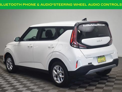 Used 2025 Kia Soul LX w/ LX Technology Package FWD image 6