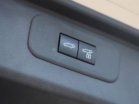 Used 2024 Toyota Grand Highlander XLE image 9