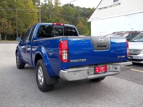 Used 2012 Nissan Frontier SV w/ SV Premium Utility Pkg AWD/4WD image 2