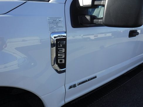 Used 2022 Ford F350 XL image 25