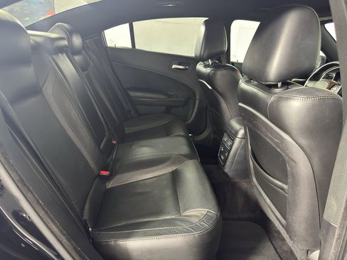 Used 2017 Dodge Charger SXT w/ Plus Group RWD image 37