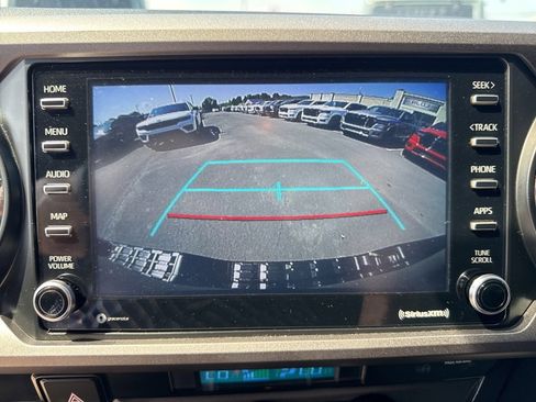 Used 2023 Toyota Tacoma TRD Off-Road image 34