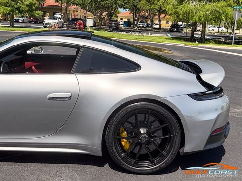 Used 2025 Porsche 911 Carrera 4 GTS AWD/4WD image 41