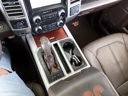 Used 2015 Ford F150 King Ranch w/ Equipment Group 601A Luxury RWD image 51