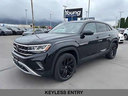 Used 2023 Volkswagen Atlas Cross Sport SE w/ Black Wheel Package AWD/4WD image 7