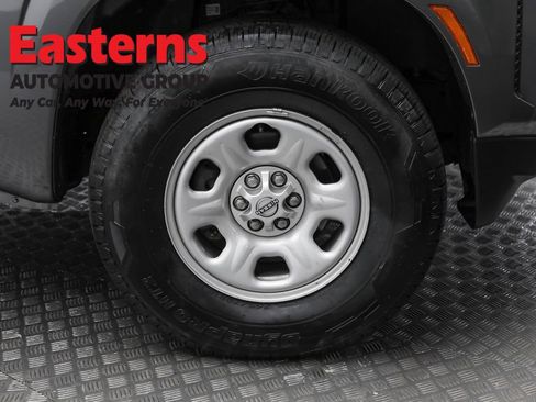 Used 2022 Nissan Frontier S RWD image 29
