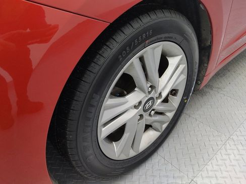 Used 2020 Hyundai Elantra Value Edition w/ Cargo Package (C1) image 31