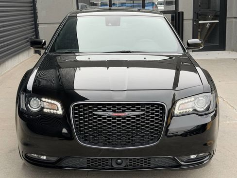 Used 2022 Chrysler 300 S w/ Comfort Group image 4