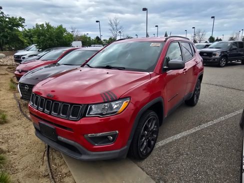 Used 2021 Jeep Compass Latitude AWD/4WD image 11