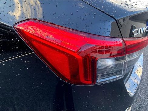 Used 2024 Honda Civic Sport image 28