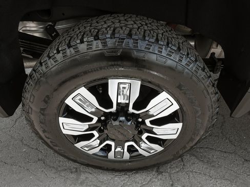 Used 2026 GMC Sierra 2500 Denali w/ Denali Reserve Package AWD/4WD image 8