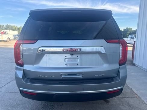Used 2024 GMC Yukon XL SLT w/ SLT Premium Package AWD/4WD image 4