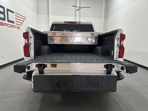 Used 2021 Chevrolet Silverado 1500 LTZ w/ LTZ Convenience Package II AWD/4WD image 16
