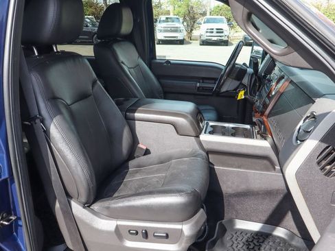 Used 2011 Ford F250 Lariat w/ Lariat Interior Pkg image 48