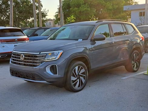 New 2026 Volkswagen Atlas SE FWD image 3