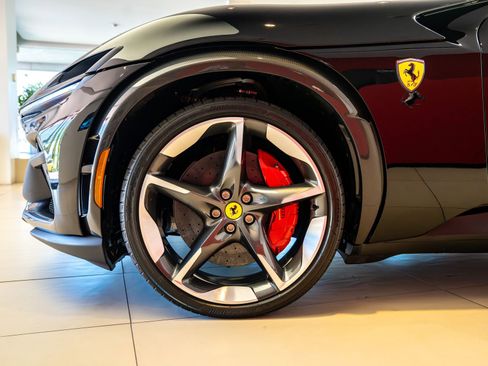 Used 2025 Ferrari Purosangue AWD/4WD image 3