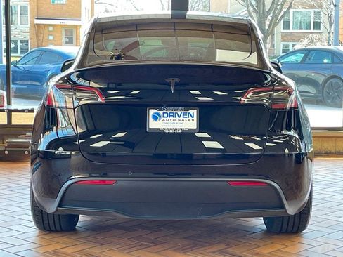 Used 2022 Tesla Model Y Performance image 10