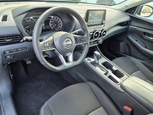 Used 2025 Nissan Sentra SV w/ All-Weather Package FWD image 10