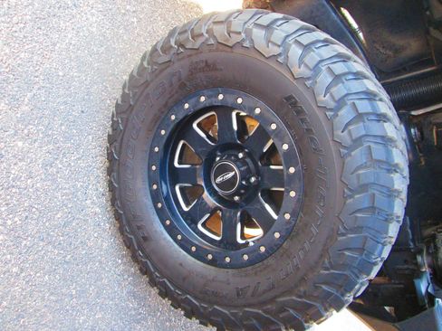 Used 2012 Jeep Wrangler Unlimited Rubicon w/ Dual Top Group image 16