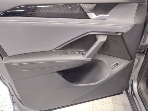 New 2026 Volkswagen Tiguan SE R-Line AWD/4WD image 19