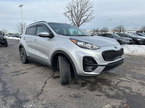 Used 2022 Kia Sportage Nightfall Edition image 13