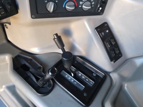 Used 2000 HUMMER H1 4-Door Wagon AWD/4WD image 30