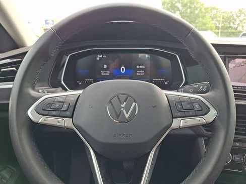 Used 2023 Volkswagen Jetta SE FWD image 19