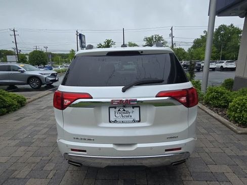Used 2018 GMC Acadia Denali w/ Technology Package AWD/4WD image 7