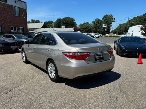 Used 2015 Toyota Camry LE FWD image 6