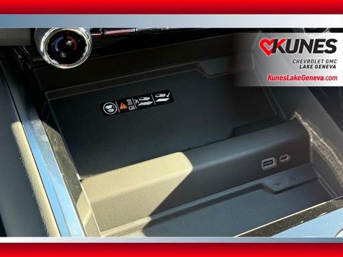 New 2026 Chevrolet Suburban High Country AWD/4WD image 35