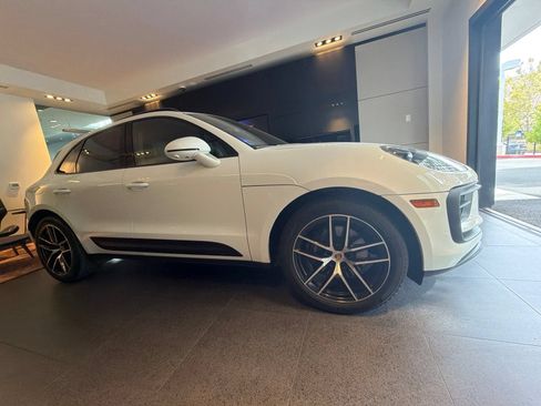 Used 2024 Porsche Macan AWD/4WD image 4