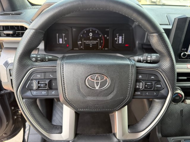 Used 2026 Toyota 4Runner SR5 AWD/4WD image 42