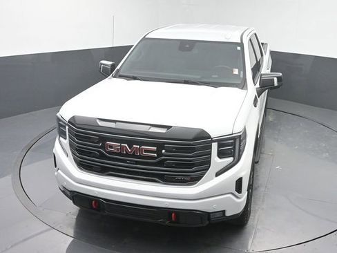 Used 2025 GMC Sierra 1500 AT4 w/ AT4 Premium Package AWD/4WD image 33