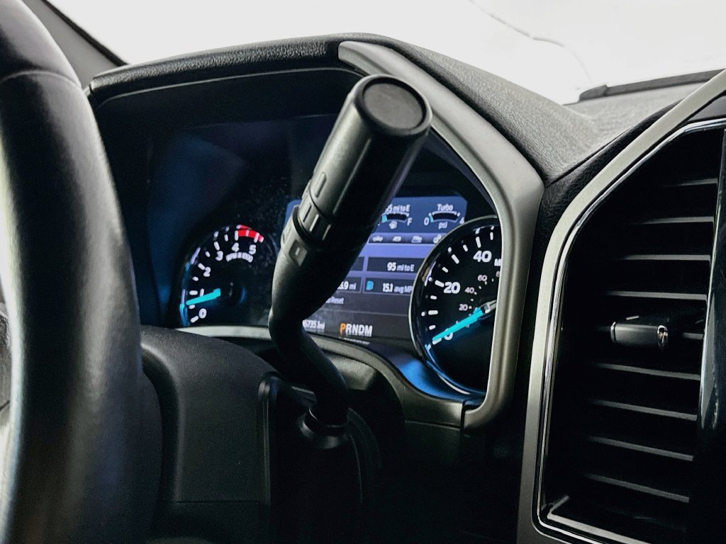 Used 2022 Ford F250 Lariat w/ Black Appearance Package AWD/4WD image 16