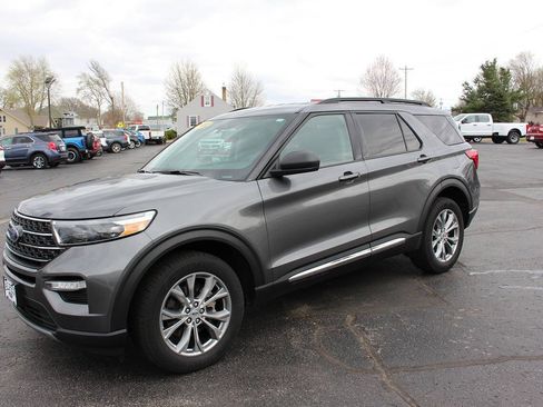 Used 2022 Ford Explorer XLT w/ Equipment Group 202A image 1