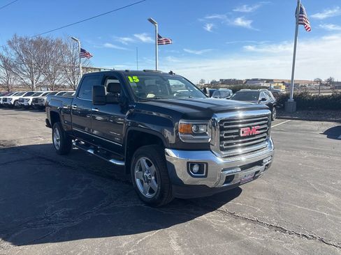 Used 2015 GMC Sierra 2500 SLT AWD/4WD image 3