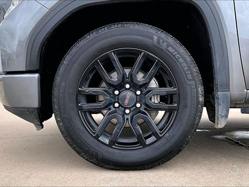 Used 2022 GMC Sierra 1500 Elevation w/ Preferred Package image 11