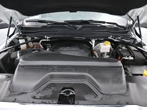 Used 2024 RAM 2500 Big Horn image 16