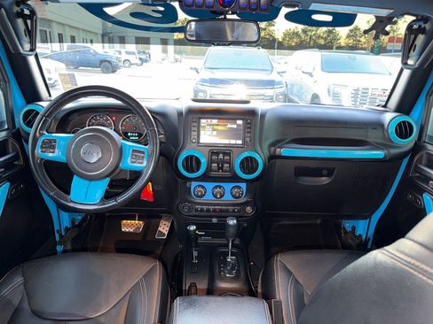 Used 2017 Jeep Wrangler Unlimited Sahara w/ Quick Order Package 24E Chief image 13