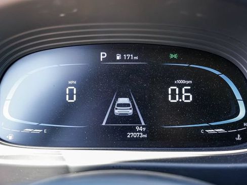 Certified 2024 Hyundai Venue SEL FWD image 27