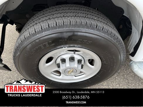 Used 2024 Chevrolet Express 2500 w/ Driver Convenience Package image 17