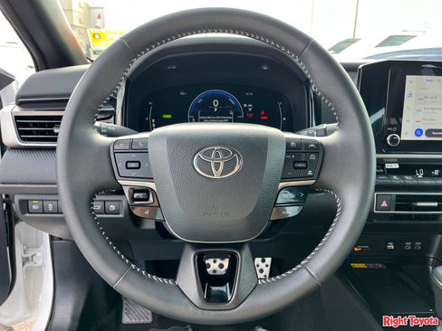 Used 2026 Toyota Camry SE FWD image 22