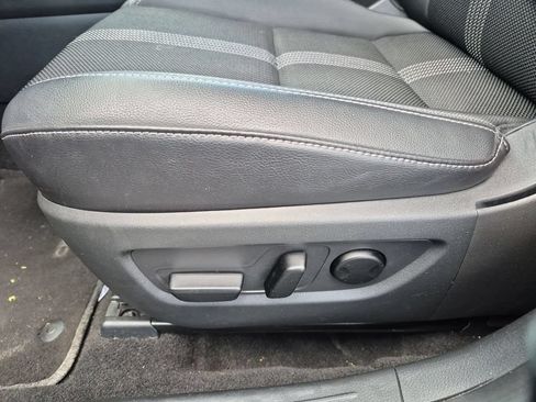 Used 2025 MAZDA CX-50 AWD 2.5 S w/ Premium Package image 14