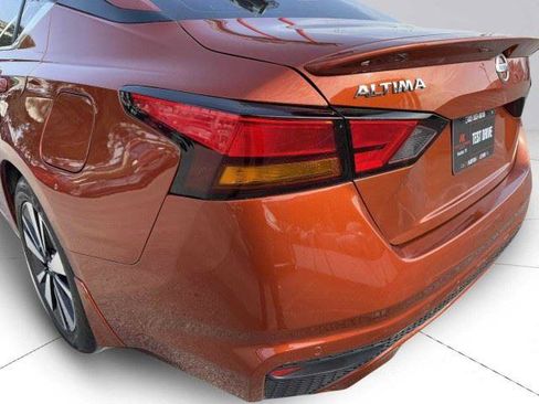 Used 2020 Nissan Altima 2.5 SR FWD image 16