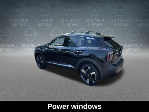 Used 2026 Nissan Kicks SR w/ Cold Weather Package AWD/4WD image 7
