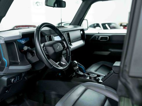 Used 2022 Ford Bronco Black Diamond w/ Sasquatch Package AWD/4WD image 2