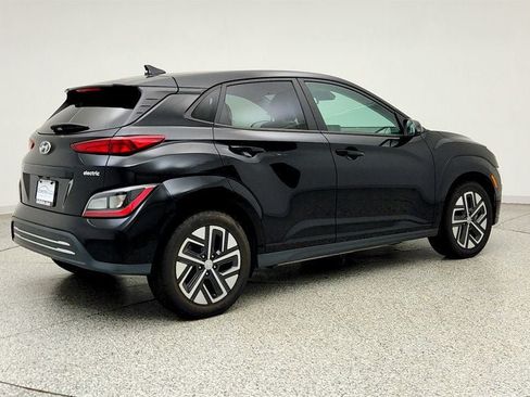 Used 2023 Hyundai Kona SE w/ Cargo Package FWD image 5