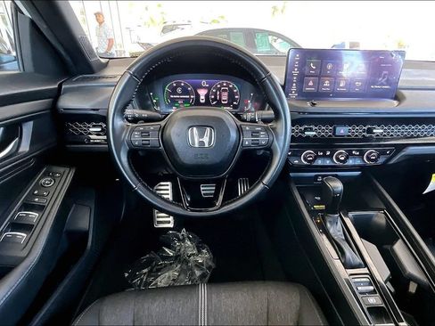 Used 2025 Honda Accord Sport image 8